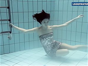 flashing bright breasts underwater makes everyone insane