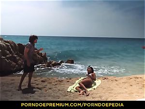 PORNDOE PEDIA uber-sexy dark-hued honey beach bang-out tutorial